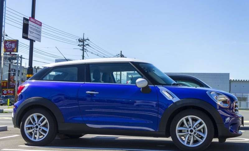 整備士補助スタッフ